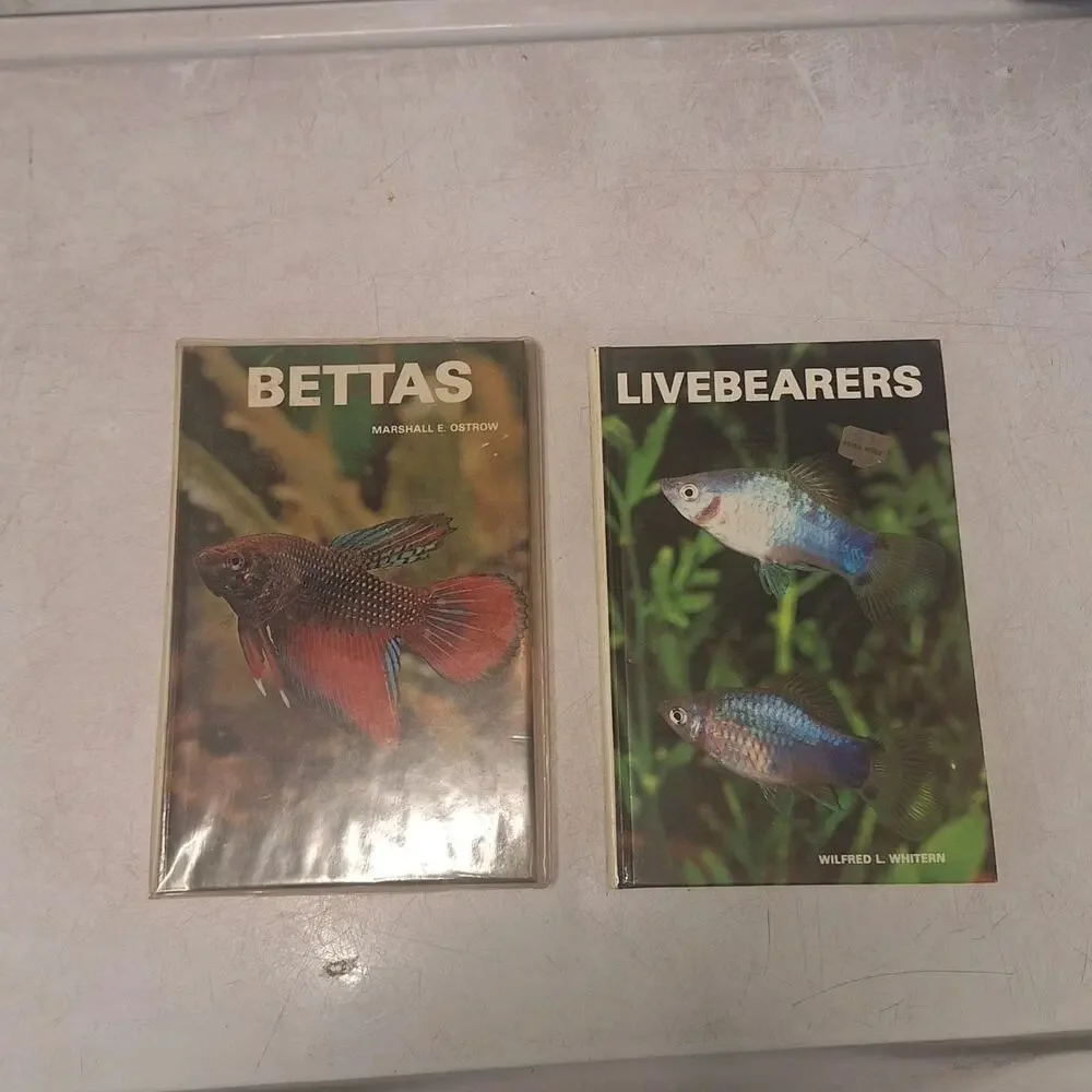 Livebearers by Wilfred L. Whitern And Betas 2 Lot Box Fish Tank